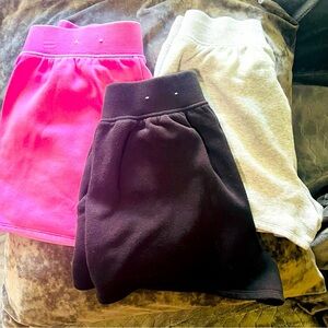 New shorts w/pockets M juniors 3 pair $12.00 
Washed never worn